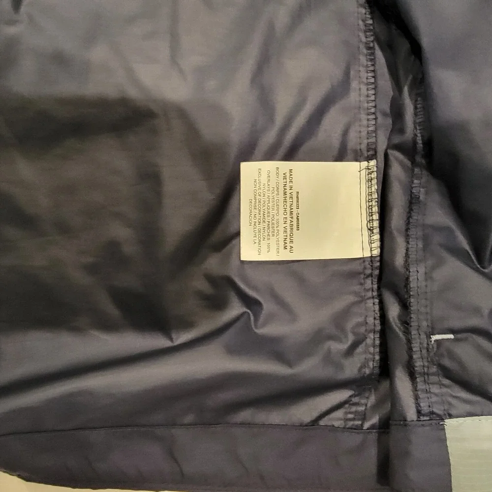Nike Women's Track and Field NT/F Jacket Windbreaker Running Medium 724097-451‎